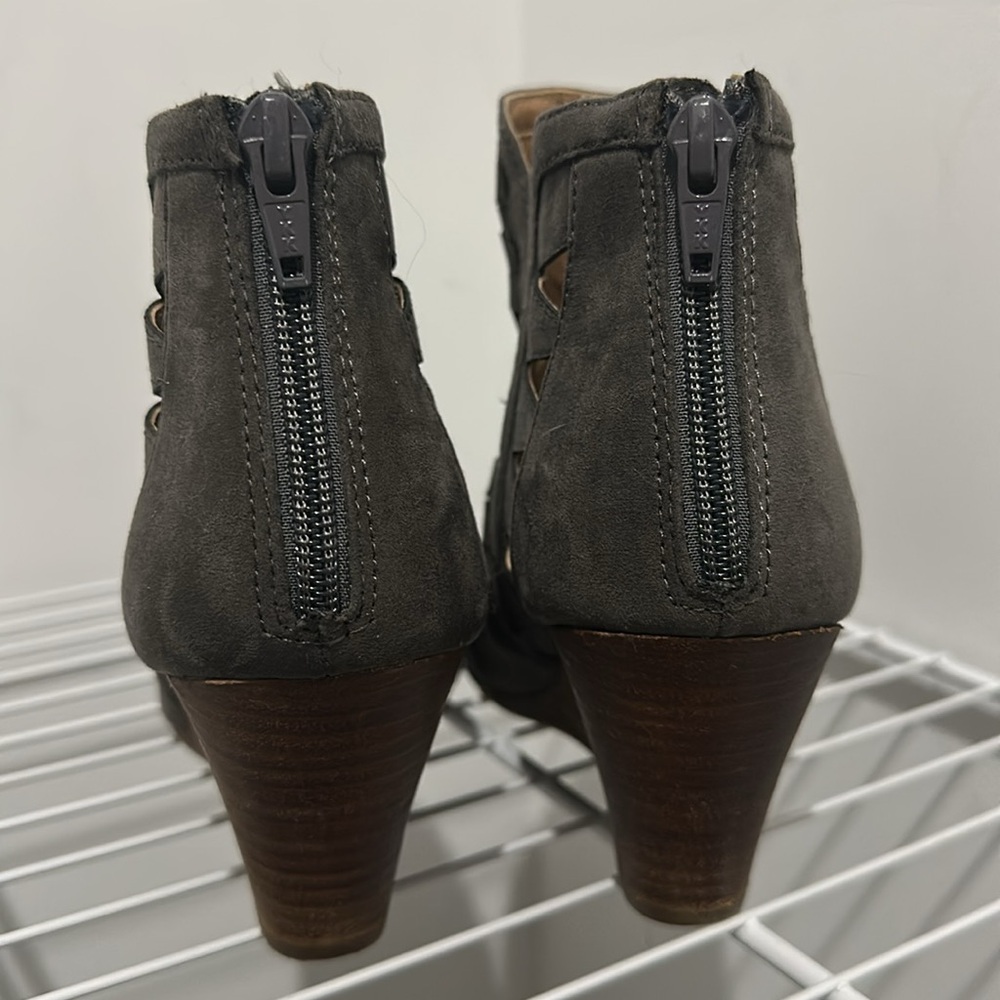 Grey wedges - Picture 4 of 4